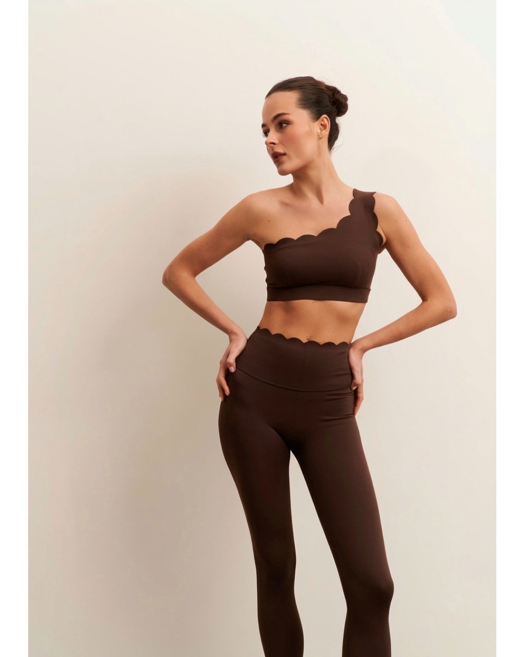 Топ Wave One Shoulder Chocolate