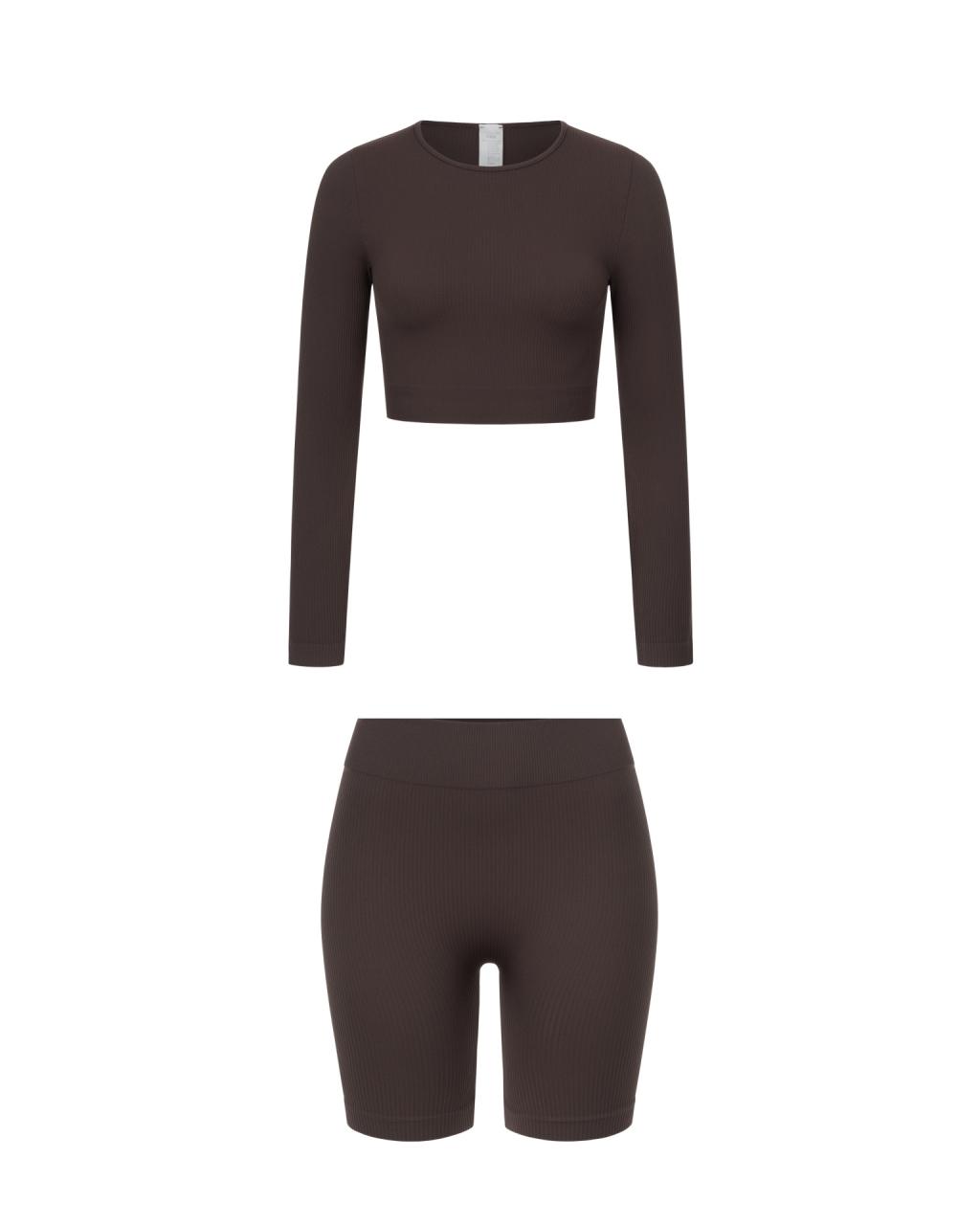 Set Chocolate Shorts Long Sleeve